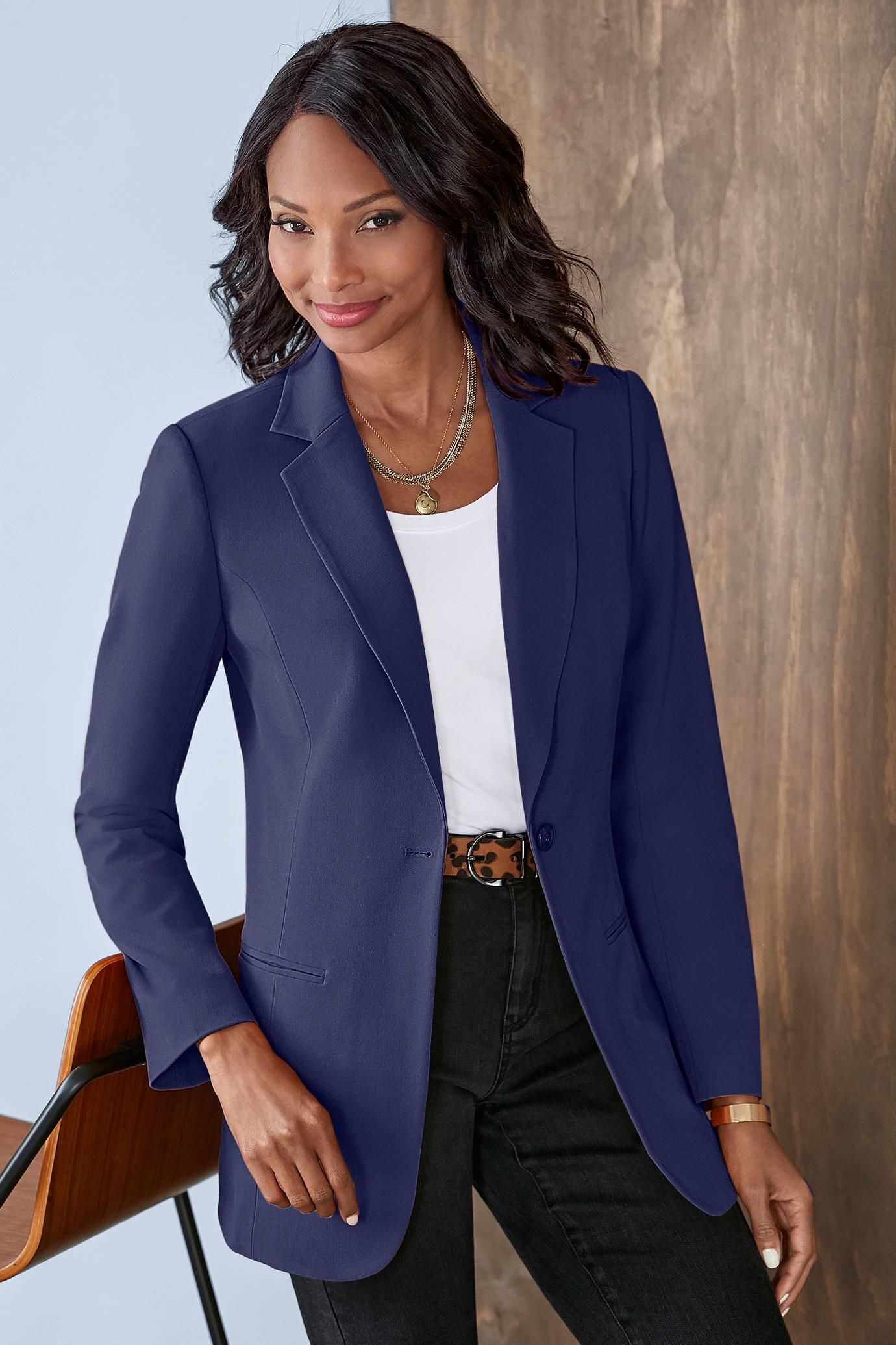 “Power Dressing 101: Styling Blazers for Success”