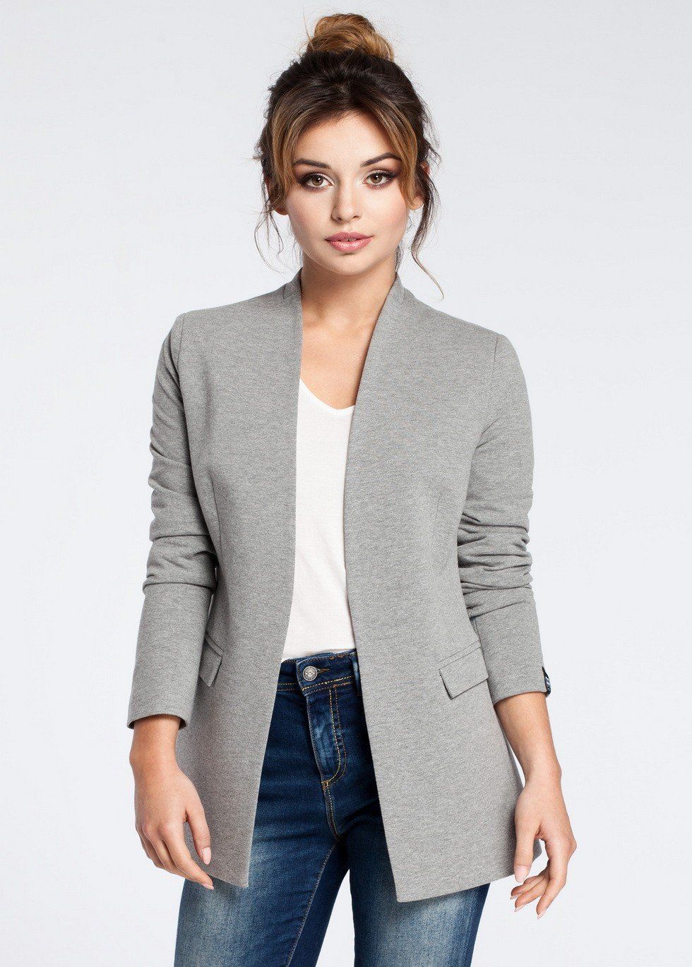 “Beyond the Boardroom: Casual Chic with Blazers”